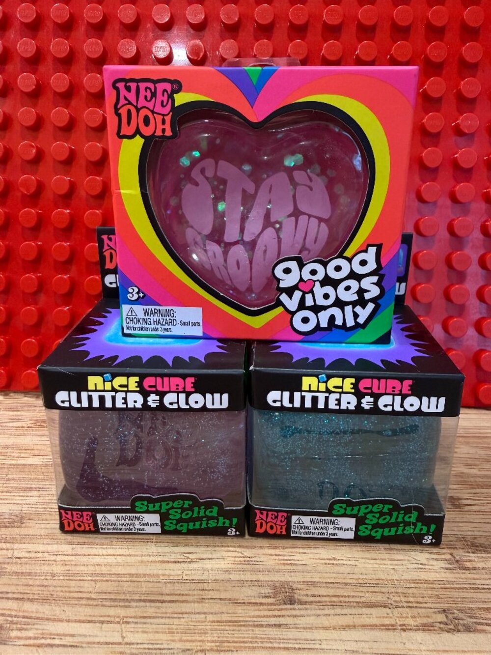 NEW! ⚡️ NeeDoh Glitter 3 pack! Ships fast! 5 🌟 's